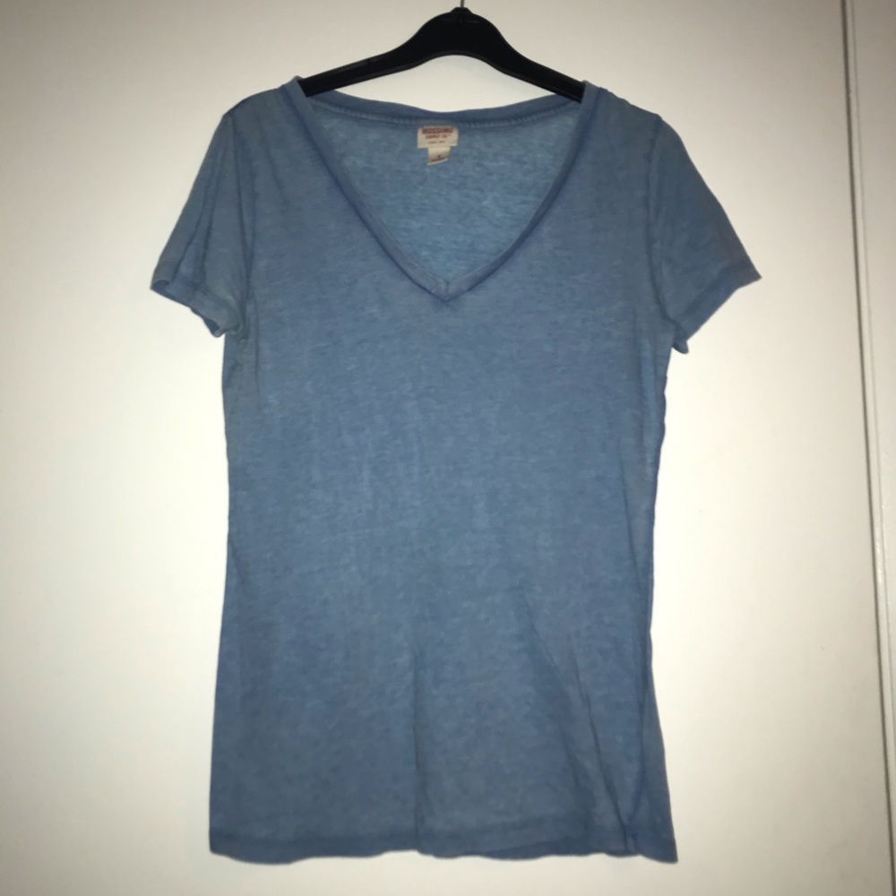V-neck short sleeve